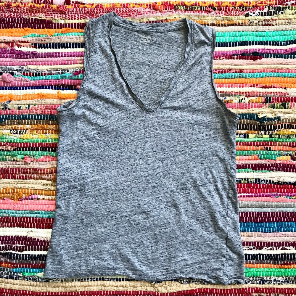 Madewell ~ Grey v-neck tank top